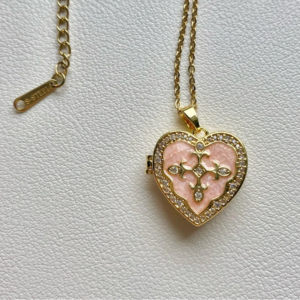 Gold and Pink Heart Locket Necklace N006 - Picture 4 of 4